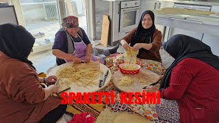 EN GÜZEL SIPAKETTİ ERİŞTE NASIL YAPILIR VE ÇORBALIK ÇAÇUKA KESİMİ [upl. by Aiehtela157]