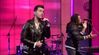 Andy Grammer sings quotHoney Im Goodquot live in HD 2016 [upl. by Ardnuhsal]