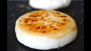 Arepas Colombianas con Queso  FACIL en Casa [upl. by Leunad]