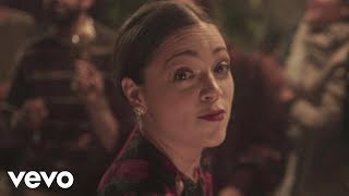 Natalia Lafourcade  Tú sí sabes quererme en manos de Los Macorinos [upl. by Friedrich776]