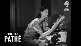 How To Be a Secretary 1944 Pathe Instructional Video [upl. by Ehsom]