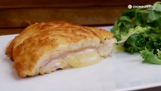 Cordon Bleu Pechugas de pollo rellenas de jamón y queso  Cocina Abierta [upl. by Aneekat]