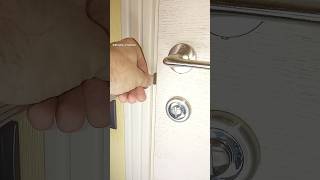 Really useful lifehack for a door if the lock is broken shorts diy tips doors tricks [upl. by Naarah]