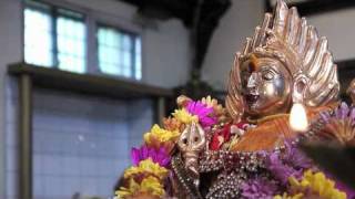 Durga Suktam  Veda mantra chanting at Prashanthi Nilayam Sathya Sai Baba [upl. by Rodi836]