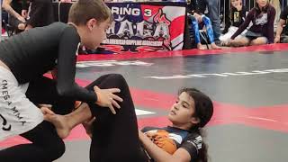 JiuJitsu finals grey belt girl chokes orange belt boy wins by points [upl. by Edi]