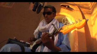 Bombino quotTar Haniquot Live [upl. by Hgielram420]