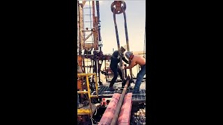 Tripping Floorman Worker Job rig workers drilling floorman tripping [upl. by O'Connor]