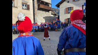 Chalandamarz I Tradition im Engadin mit Schellengeläut und Peitschenknallen I RTR Archiv [upl. by Orenid]