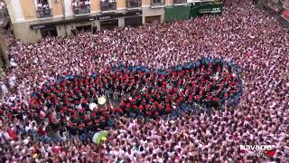 El Ayuntamiento de Pamplona late al ritmo de los gaiteros [upl. by Aihseit]