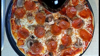 Fresh Pizza in a Pizzazz Rotating Oven [upl. by Florin]