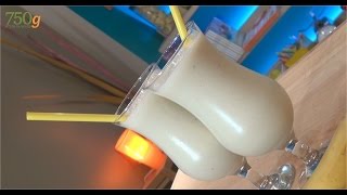 Recette de Milkshake à la banane  750g [upl. by Helbonnas]