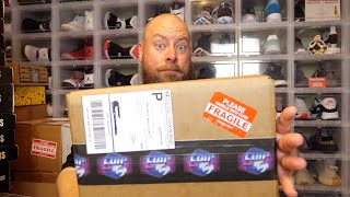 Opening an EPIC BOX Signed Funko Pop Mystery Box  Epic Toys amp Collectibles HALLOWEEN Edition [upl. by Wiley863]