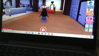 How to play Roblox without a mouse on a laptop  Simply Peachy [upl. by Eelrebmik]