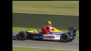 The best of Ayrton Senna  Giving a lift to Mansell on a racing car in Silverstone [upl. by Eskill47]