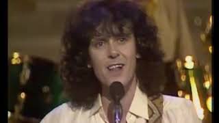 Donovan  Mellow Yellow Live Royal Variety Performance 1981 Rare Footage [upl. by Misaq]