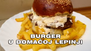 Ludilo dobar hamburger u domaćoj lepinji recept [upl. by Akcir]