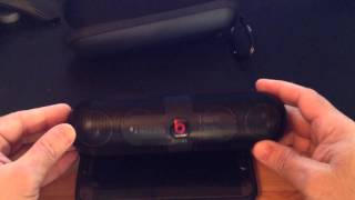 Hardware Review and Pairing the Beats Pill by dr dre [upl. by Hannahoj]