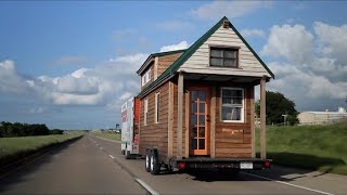 Tiny house  les maisons du changement  Tout Compte Fait [upl. by Inttirb]