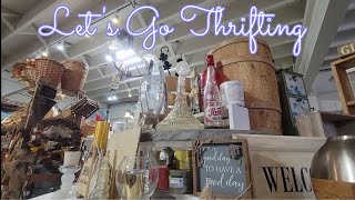 Thrifting for Resell by the Beach thrifting vintage reseller ebay [upl. by Cyma407]