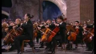 I vespri Siciliani Sinfonia from quotCarreras Domingo and Pavarotti in concertquot [upl. by Refinnaj]