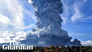 Indonesias Mount Sinabung spews huge column of ash during latest eruption [upl. by Pournaras]