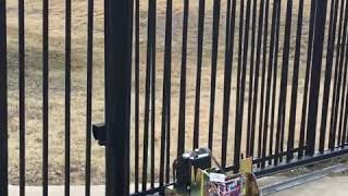 LIFTMASTER CSL24UL ELITE SERIES DC SLIDE GATE OPERATOR [upl. by Ernesto]