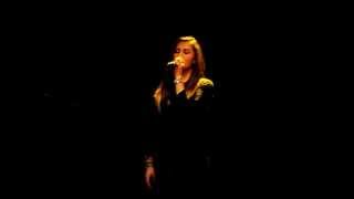 Rihanna  Diamonds acoustic cover KD Clemence Live  Morlaix le 141212 [upl. by Akerue827]