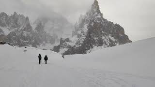 ANELLO PASSO ROLLE VAL VENEGIA sotto una BUFERA DI NEVE [upl. by Gentes]