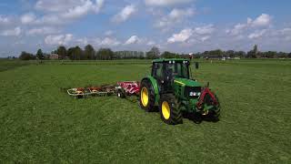 Tedding grass with Pottinger tedder  Gras schudden  First cut of 2021 [upl. by Noroj]