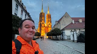 Globus Escapes Poland Day 3 Exploring Wroclaw Poland Chasing Gnomes And A Mysterious Lamp Lighter [upl. by Puiia]