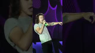 Stockholm Syndrome 1d live [upl. by Hax]