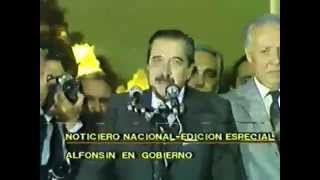 Raúl Alfonsín quotFelices Pascuas la casa está en ordenquot [upl. by Coucher60]