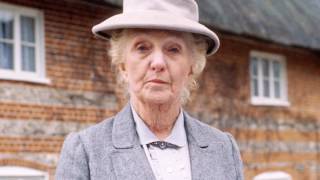 Joan Hickson Miss Marple The Mirror Crackd [upl. by Enaasiali]