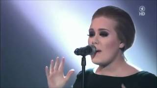 Adeles best live performance of rolling in the deep [upl. by Ettennal]