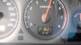 Volvo V70 2001 B5244S2 motor engine not running smoothly idle [upl. by Ilbert]