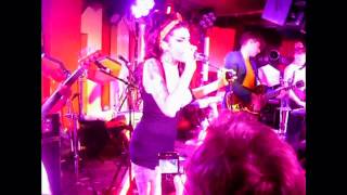 Amy Winehouse  Valerie Live at 100 Club  During Mark Ronsons Band Debut Gig 6th July [upl. by Gundry]