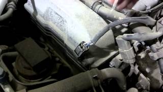 Testing a magnetic reluctance camshaft or crankshaft sensor [upl. by Suilmann]