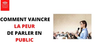 Comment vaincre la peur de parler en public en 4 astuces [upl. by Ferriter]