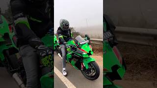 Zx10r shorts shortvideo viralvideo zx10r bmws1000rr superbike [upl. by Tabshey]