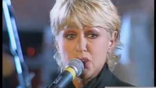 Loretta Goggi  I giardini di marzo video live 1998 [upl. by Beard]