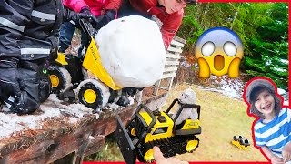 Toy Truck CRUSHED by GiANT SNOWBALL  Tonka Steel Buldozer Toy Truck Review [upl. by Osugi148]