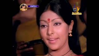 Aaraneekuma Ee Deepam  Beautiful Female duet by Susheelamma and SJanaki  Karthika Deepam [upl. by Nwahsir]