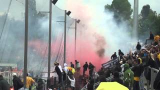 FSV FrankfurtDynamo Dresden 11 Pyro und Platzsturm [upl. by Talmud]