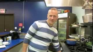 Cooking How to make a gooey grilled cheese sandwich [upl. by Parrie]