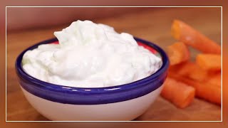 Salsa de YOGUR la Salsa GRIEGA mas SALUDABLE  Tzatziki [upl. by Redna920]