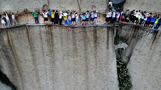 Awesome Chinese Workers They Build Roads On Cliffs And Do The Most Dangerous Jobs [upl. by Akyssej286]