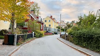 Stockholm Walks Riskvägen Beautiful street in suburb Gamla Enskede [upl. by Minier370]