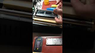 Samsung S8 seperate glass by wire step 1 [upl. by Enialem]