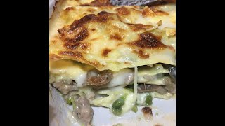 lasagne al forno lasagne bianche ripiene ricetta facile [upl. by Zobkiw]