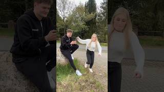 Nachteil wenn man kurze Beine hat 😂 couple comedy ytshorts funny short [upl. by Arreyt738]